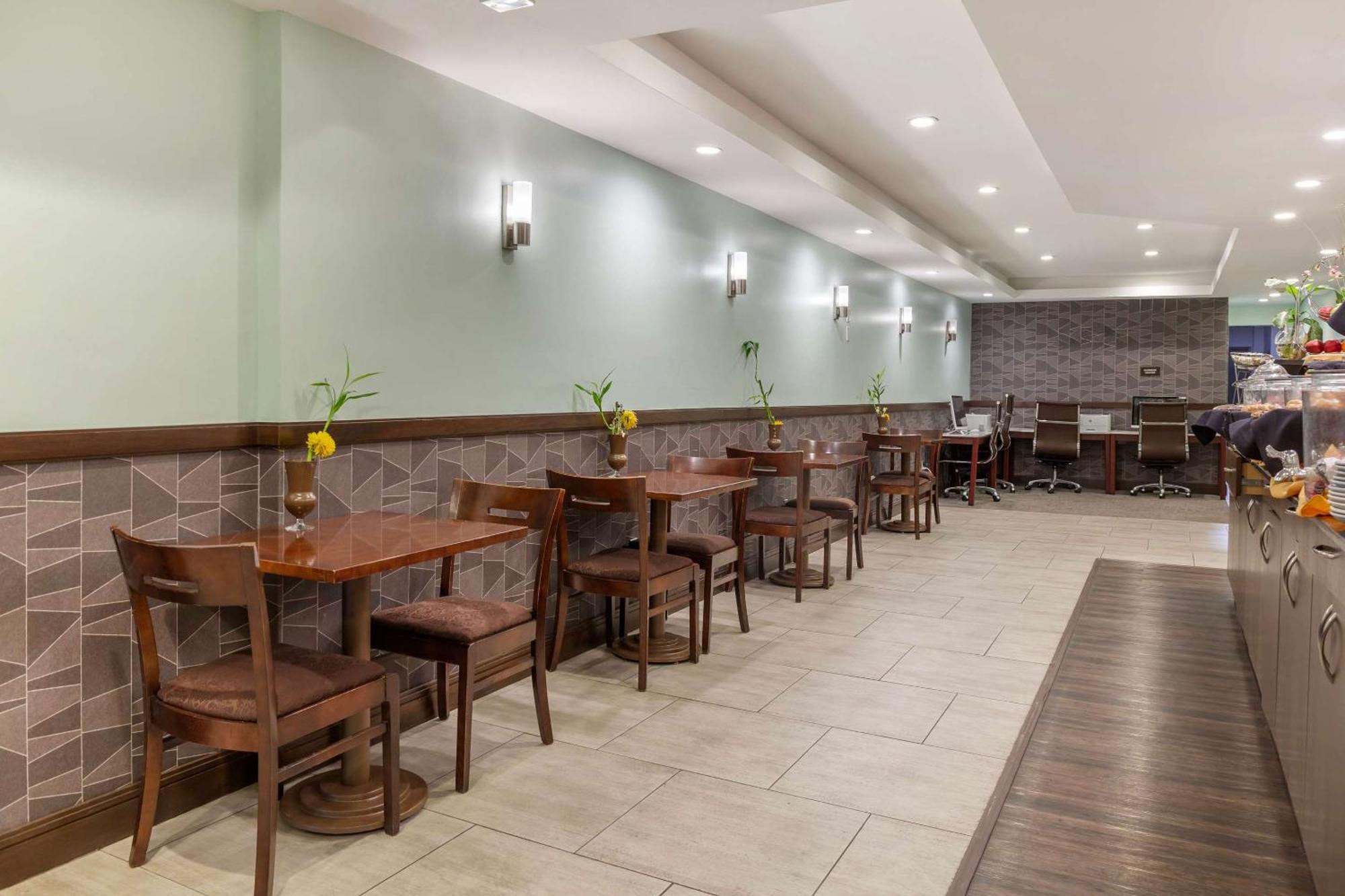 Radisson Hotel Southfield-Detroit Екстер'єр фото